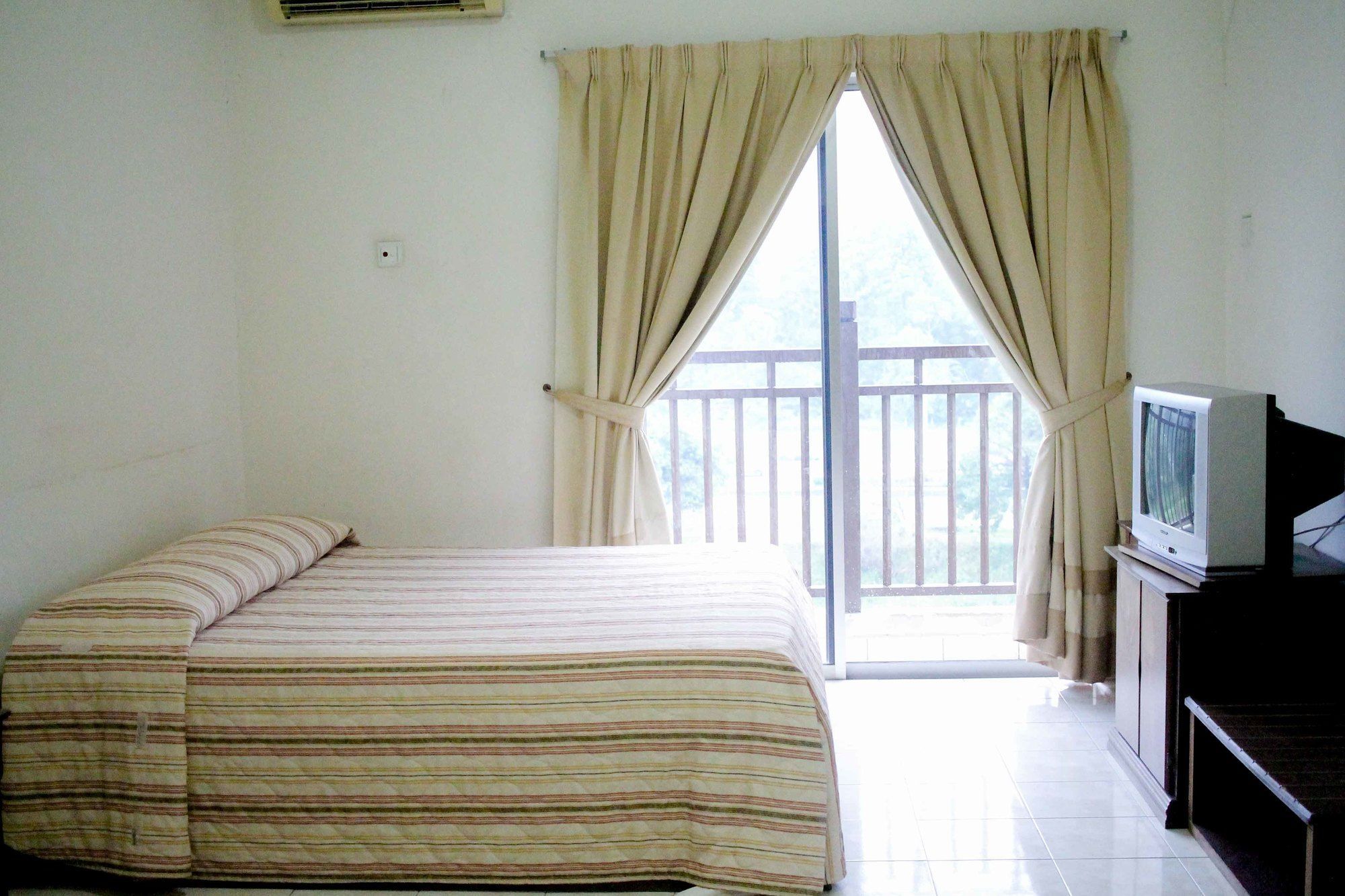 Suria Service Apartment-Hotel Bukit Merah Eksteriør bilde